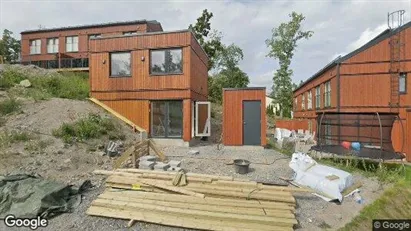 Lägenheter till salu i Huddinge - Bild från Google Street View Lägenheter till salu i Huddinge - Bild från Google Street View