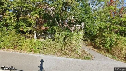 Lägenheter att hyra i Karlskrona - Bild från Google Street View Lägenheter att hyra i Karlskrona - Bild från Google Street View