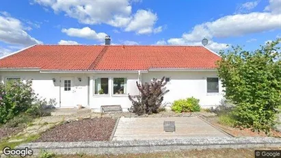 Lägenheter till salu i Eslöv - Bild från Google Street View Lägenheter till salu i Eslöv - Bild från Google Street View