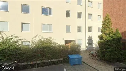 Lägenheter till salu i Solna - Bild från Google Street View Lägenheter till salu i Solna - Bild från Google Street View