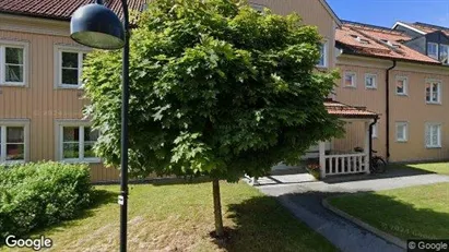 Lägenheter till salu i Haninge - Bild från Google Street View Lägenheter till salu i Haninge - Bild från Google Street View
