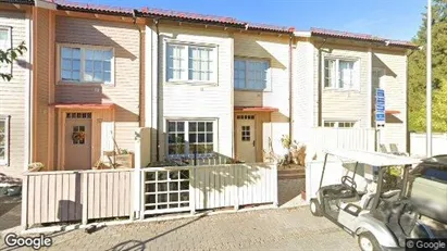 Bostadsrätter till salu i Sigtuna - Bild från Google Street View Bostadsrätter till salu i Sigtuna - Bild från Google Street View