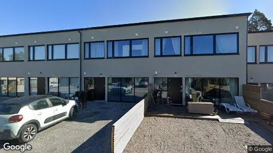 Bostadsrätter till salu i Österåker - Bild från Google Street View