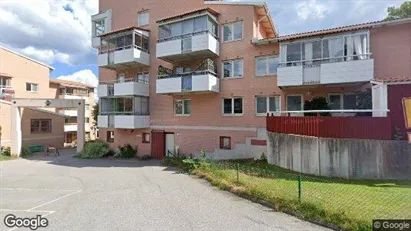 Lägenheter till salu i Huddinge - Bild från Google Street View
