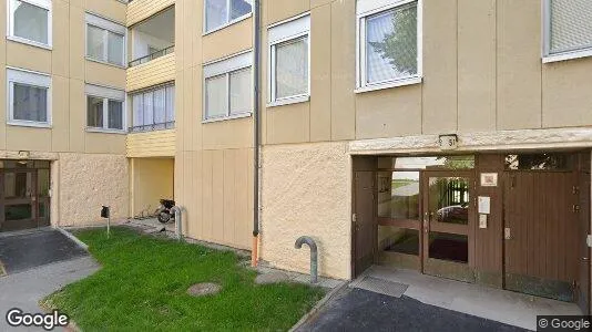 Bostadsrätter till salu i Haninge - Bild från Google Street View