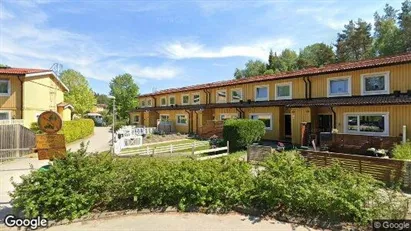 Lägenheter till salu i Haninge - Bild från Google Street View