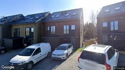 Bostadsrätter till salu i Österåker - Bild från Google Street View
