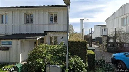 Bostadsrätter till salu i Österåker - Bild från Google Street View
