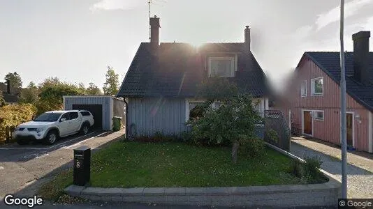 Lägenheter till salu i Haninge - Bild från Google Street View