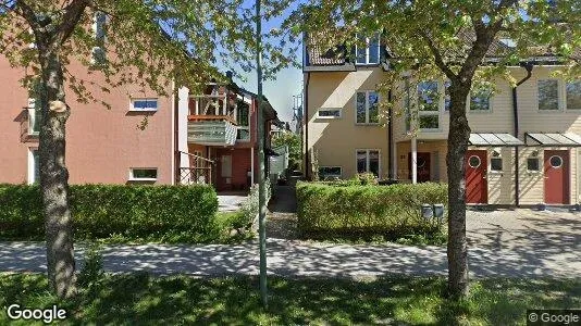 Bostadsrätter till salu i Tyresö - Bild från Google Street View