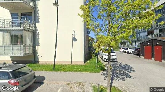 Bostadsrätter till salu i Tyresö - Bild från Google Street View