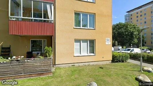 Bostadsrätter till salu i Huddinge - Bild från Google Street View