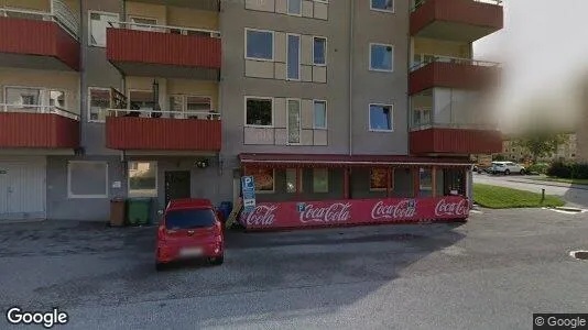 Lägenheter till salu i Köping - Bild från Google Street View