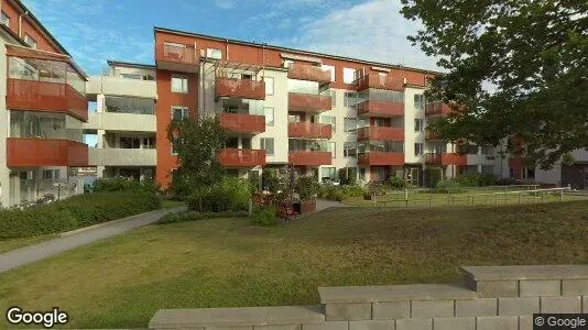 Bostadsrätter till salu i Ekerö - Bild från Google Street View