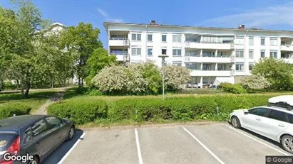 Bostadsrätter till salu i Haninge - Bild från Google Street View