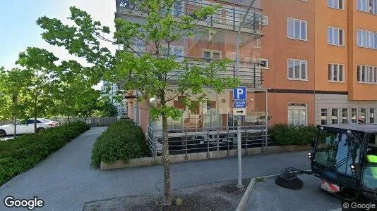 Bostadsrätter till salu i Haninge - Bild från Google Street View