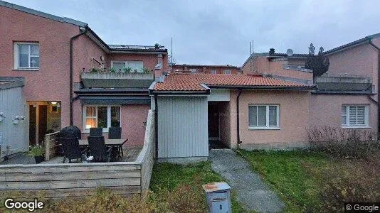 Lägenheter till salu i Upplands Väsby - Bild från Google Street View