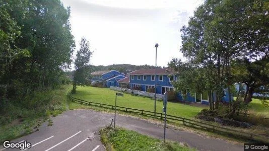 Bostadsrätter till salu i Tjörn - Bild från Google Street View