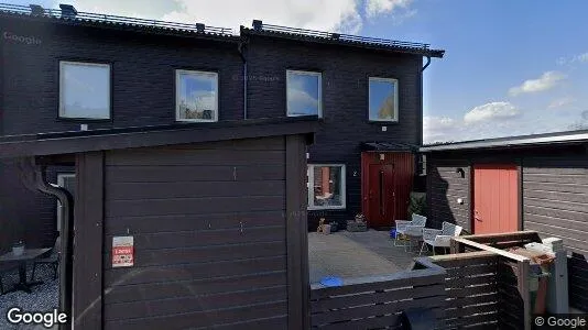 Lägenheter till salu i Österåker - Bild från Google Street View