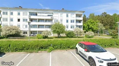 Bostadsrätter till salu i Haninge - Bild från Google Street View