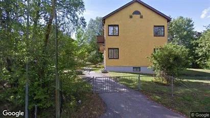 Lägenheter till salu i Botkyrka - Bild från Google Street View