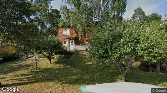 Lägenheter till salu i Huddinge - Bild från Google Street View