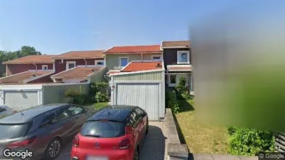 Lägenheter till salu i Botkyrka - Bild från Google Street View