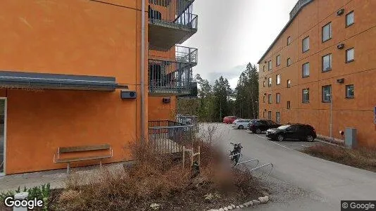 Lägenheter till salu i Huddinge - Bild från Google Street View