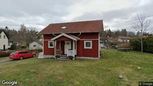 Lägenheter till salu i Huddinge - Bild från Google Street View