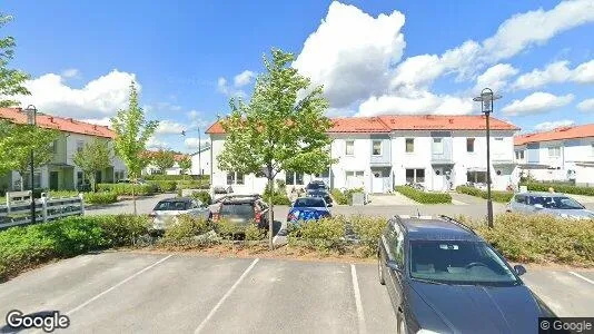 Bostadsrätter till salu i Haninge - Bild från Google Street View