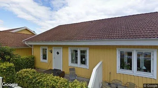 Bostadsrätter till salu i Mark - Bild från Google Street View