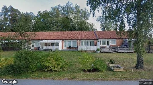Bostadsrätter till salu i Håbo - Bild från Google Street View
