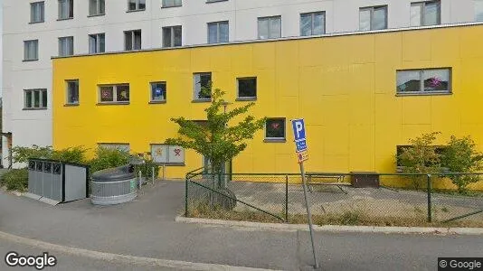 Lägenheter till salu i Huddinge - Bild från Google Street View