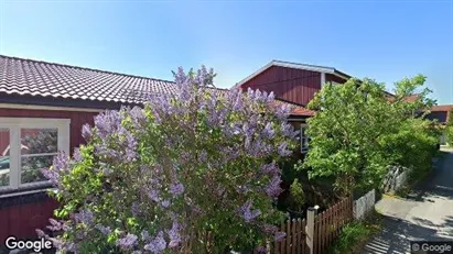 Bostadsrätter till salu i Haninge - Bild från Google Street View