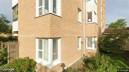 Bostadsrätter till salu i Huddinge - Bild från Google Street View