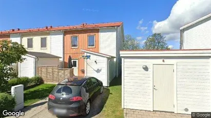 Bostadsrätter till salu i Haninge - Bild från Google Street View