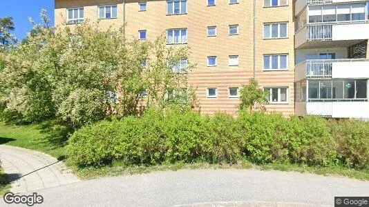 Bostadsrätter till salu i Haninge - Bild från Google Street View