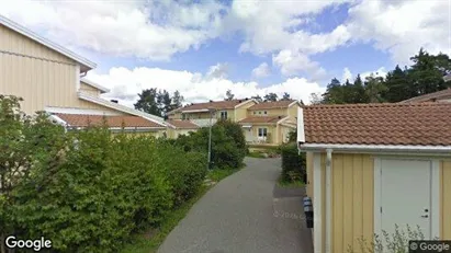 Bostadsrätter till salu i Tyresö - Bild från Google Street View