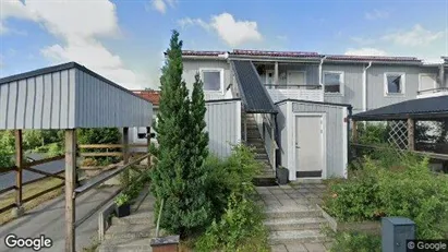 Bostadsrätter till salu i Huddinge - Bild från Google Street View