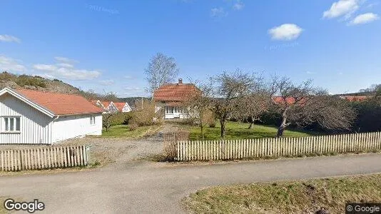 Bostadsrätter till salu i Orust - Bild från Google Street View