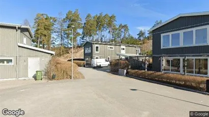Lägenheter till salu i Ekerö - Bild från Google Street View