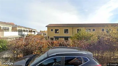 Lägenheter till salu i Järfälla - Bild från Google Street View