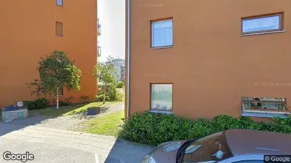 Lägenheter att hyra i Huddinge - Bild från Google Street View