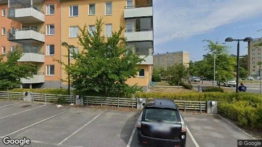 Lägenheter att hyra i Huddinge - Bild från Google Street View