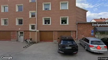 Bostadsrätter till salu i Köping - Bild från Google Street View