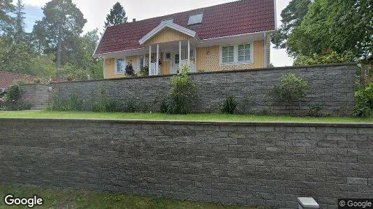 Bostadsrätter till salu i Nacka - Bild från Google Street View