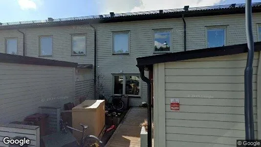 Bostadsrätter till salu i Österåker - Bild från Google Street View
