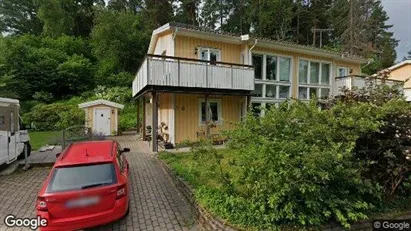 Lägenheter till salu i Botkyrka - Bild från Google Street View
