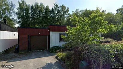 Lägenheter till salu i Botkyrka - Bild från Google Street View