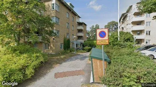 Lägenheter att hyra i Huddinge - Bild från Google Street View